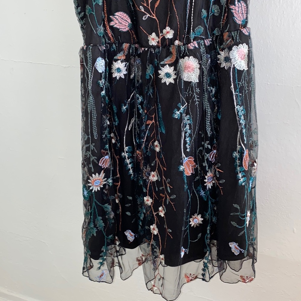 SHEIN Black Floral Embroidered Mini Dress - Picture 3 of 8